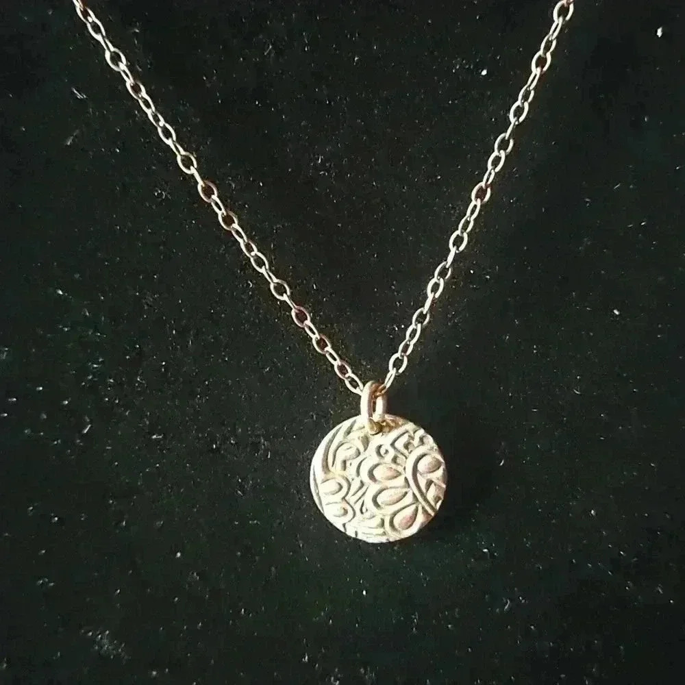 Sterling Silver Hammered pendant 16" link chain